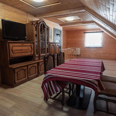 Гостьовий Дім "У Ані" Yablunytsia Dış mekan fotoğraf